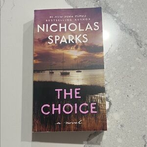 Paperback The Choice by‎ Nicholas Sparks - Purple and Brown Cover